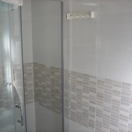 Szálloda Ennia 2*