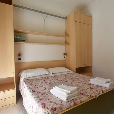 Hotell Ennia 2*