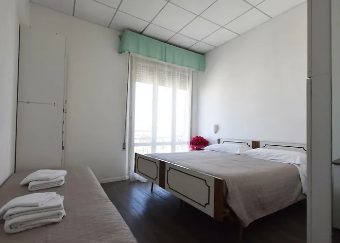 Hotel Ennia 2*