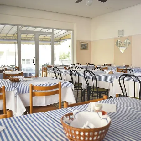 Hotel Ennia Rímini