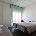 Hotel Ennia 2*